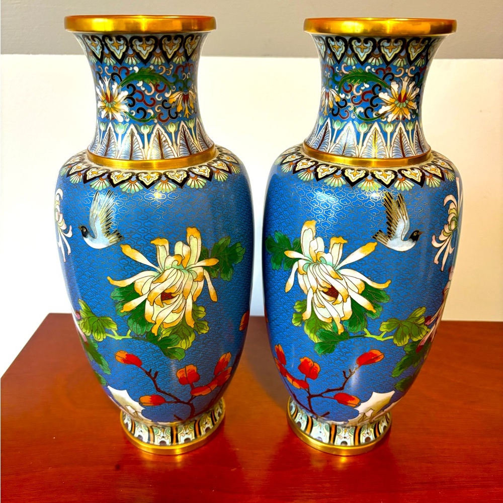 Pair of Mirrored Chinese Republic 中华人民共和国制造 Enamel Cloisonné Vases 1940s
